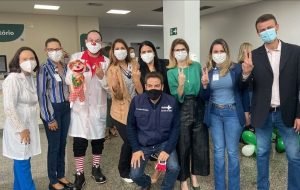 A SGP participou do Dia “V” da vacinação contra Covid-19 no último sábado, 19 de fevereiro, em Goiânia. A campanha promovida pelo Governo de Goiás e Secretaria de Estado da Saúde de Goiás contemplou todas as unidades de saúde dos municípios goianos, com o intuito de imunizar o maior número possível de crianças e adolescentes no estado. Fonte: @sociedadegoianadepediatria