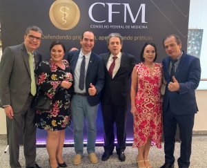 AMG parabeniza o ginecologista Dr. José Hiran Gallo pela posse como presidente do Conselho Federal de Medicina
